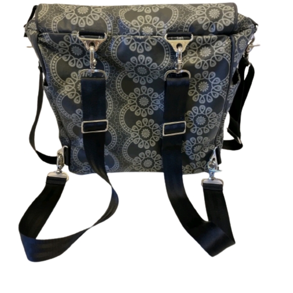 Petunia Pickle Bottom diaper bag - Picture 5 of 8